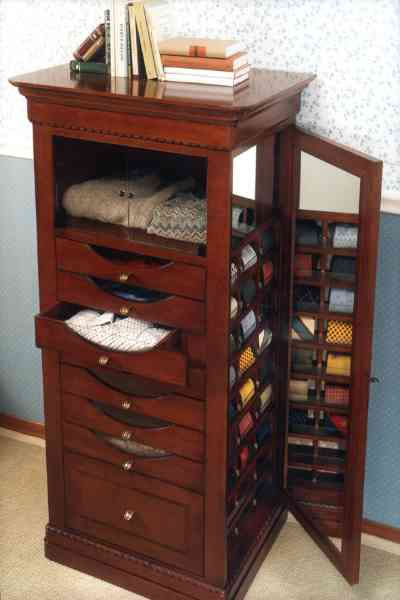 Ampliar Armario Classico 76 no site da Marcenaria Martins Móvel Armario Classico 76