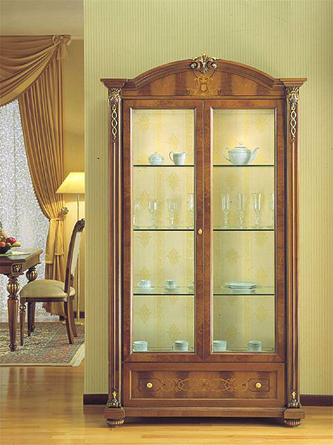 Ampliar Cristaleira Classico 18 no site da Marcenaria Martins Móvel Cristaleira Classico 18