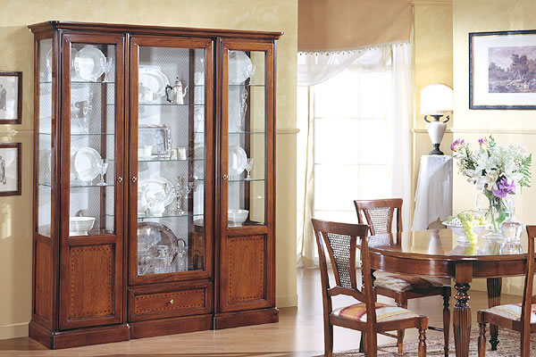 Ampliar Cristaleira Classico 33 no site da Marcenaria Martins Móvel Cristaleira Classico 33