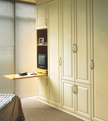 Ampliar Guarda Roupa Classico 101 no site da Marcenaria Martins Móvel Guarda Roupa Classico 101