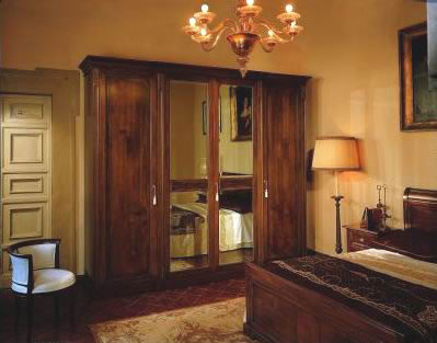 Ampliar Guarda Roupa Classico 25 no site da Marcenaria Martins Móvel Guarda Roupa Classico 25