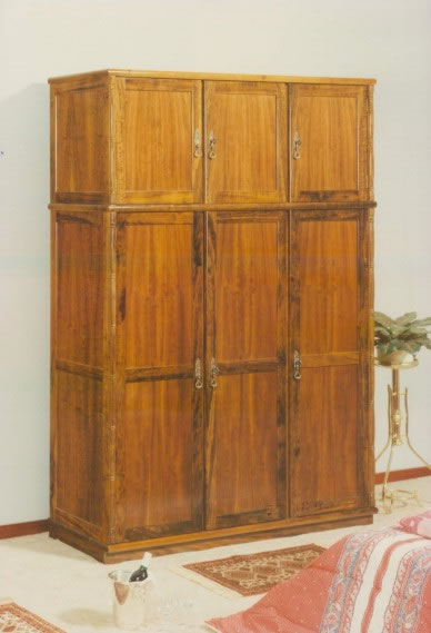 Ampliar Guarda Roupa Classico 33 no site da Marcenaria Martins Móvel Guarda Roupa Classico 33