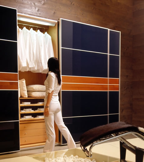 Ampliar Guarda Roupa Moderno 200 no site da Marcenaria Martins Móvel Guarda Roupa Moderno 200