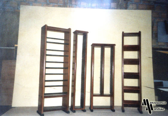 Ampliar Porta Cds 2 no site da Marcenaria Martins Móvel Porta Cds 2